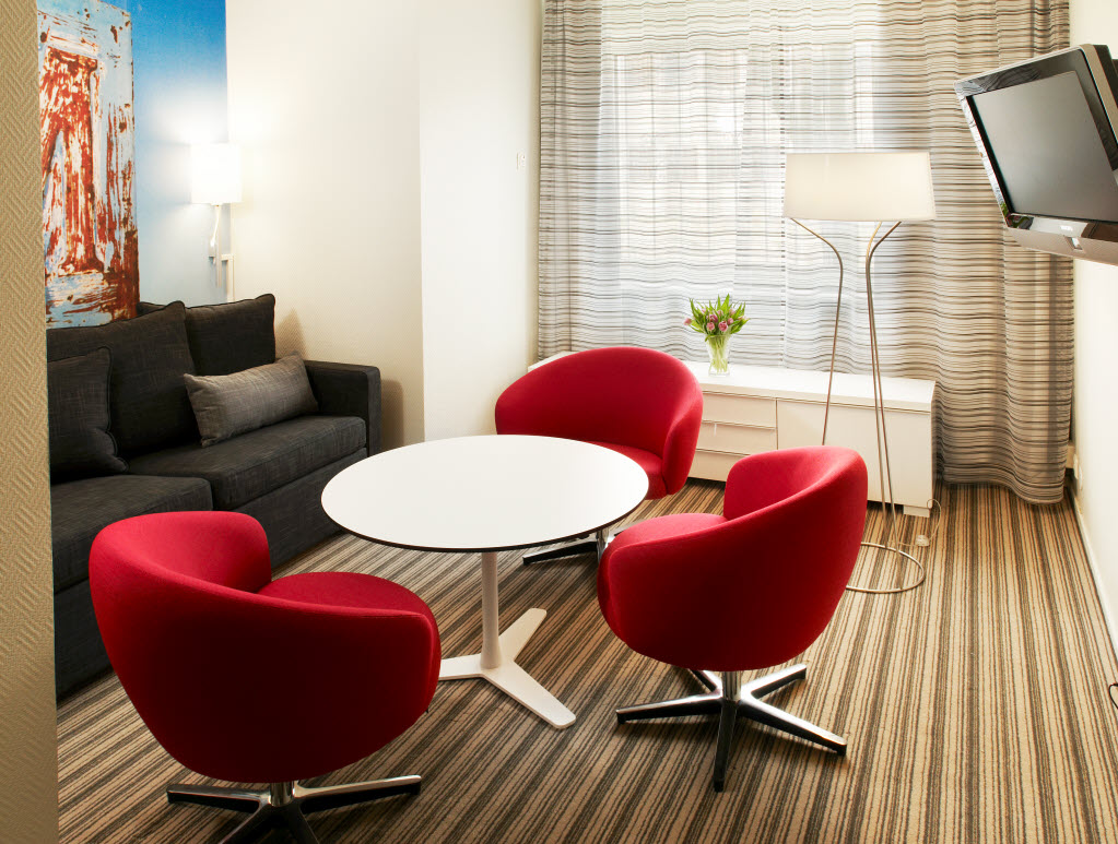 Photo by: Nils-Olof Sjoden, +46 31 196040 Scandic Backadal, meeting and conference room